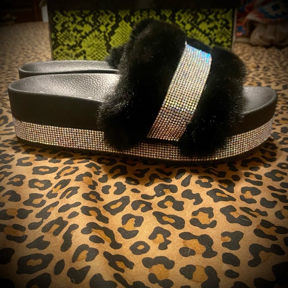 Platform Slides - Picture 2 of 2